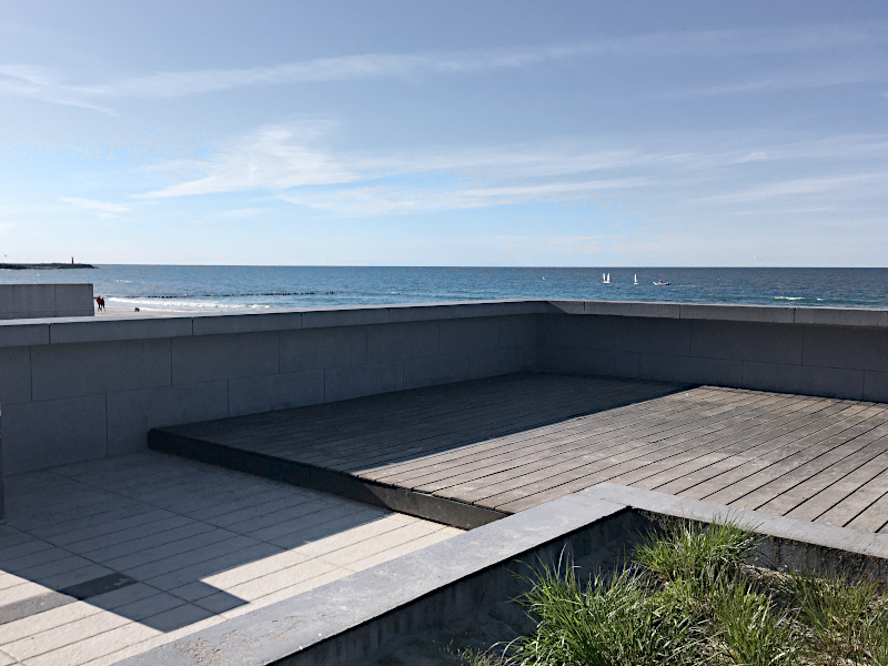 1364 :: Sea and concrete (Kolobzeg)